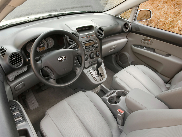 2007 Kia Rondo