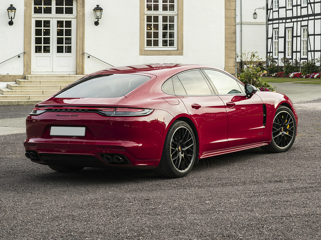 2022 Porsche Panamera
