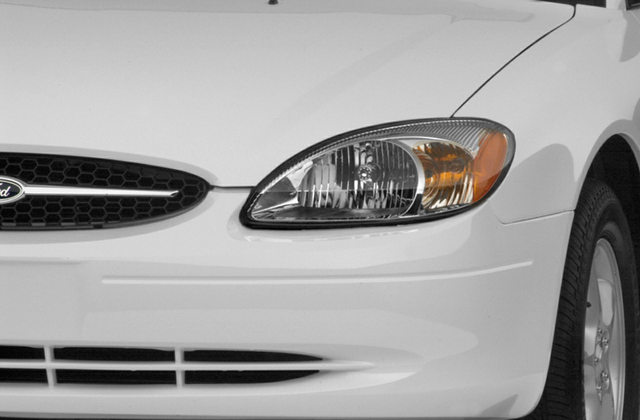 2000 Ford Taurus