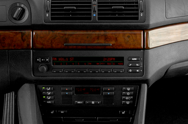 2002 BMW 540