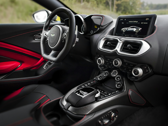 2022 Aston Martin Vantage
