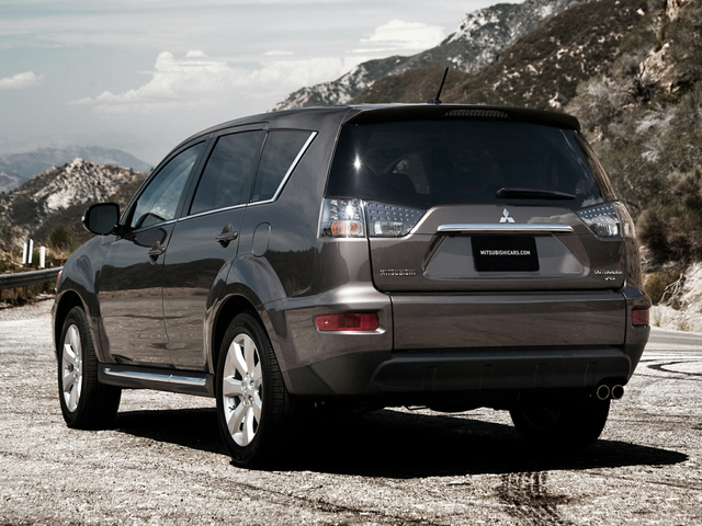 2011 Mitsubishi Outlander - Specs, Prices, MPG, Reviews & Photos | Cars.com