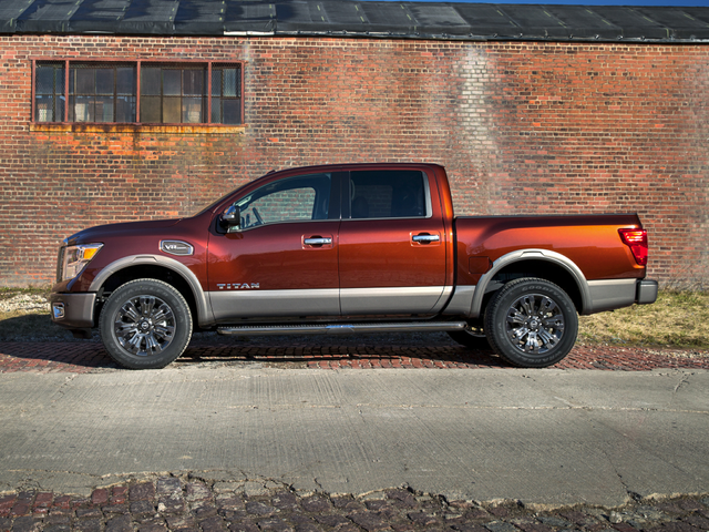 2017 Nissan Titan