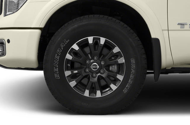2017 Nissan Titan