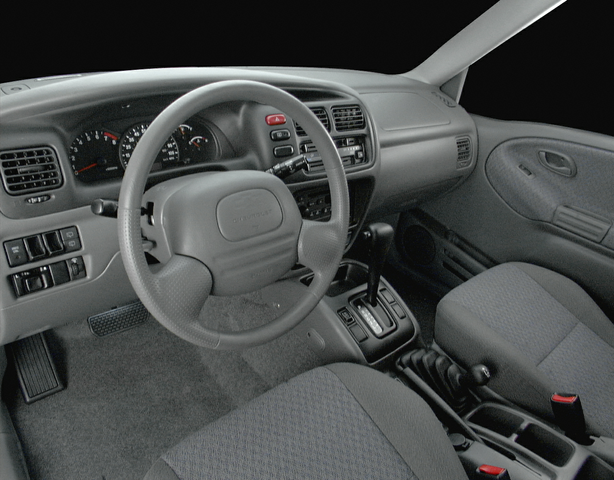 2001 Chevrolet Tracker
