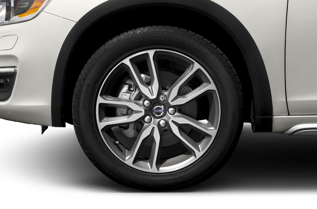 2016 Volvo V60 Cross Country