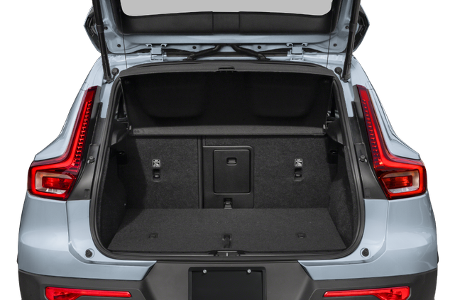 2025 Volvo EX40