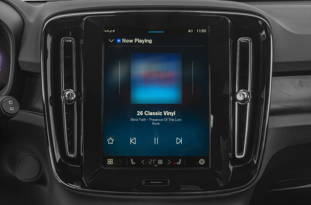2025 Volvo EX40