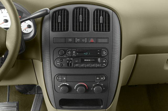 2002 Chrysler Voyager
