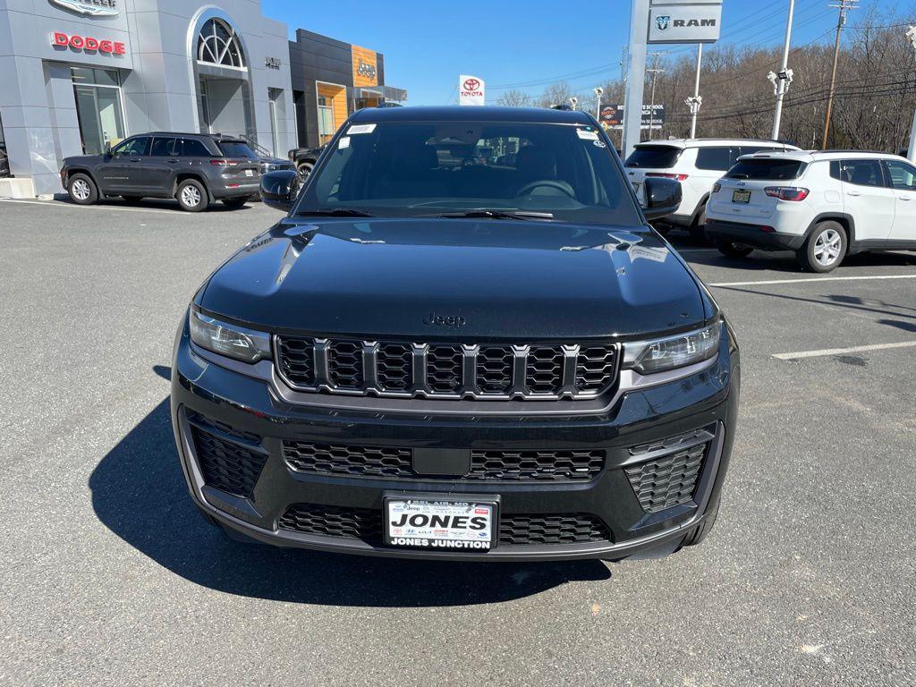 new 2026 Jeep Grand Cherokee car, priced at $42,538