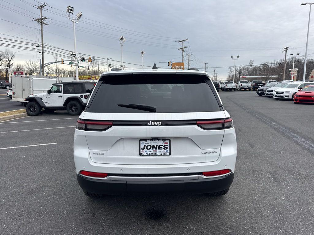 new 2026 Jeep Grand Cherokee car, priced at $42,451