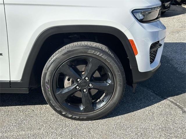 used 2023 Jeep Grand Cherokee car, priced at $24,750