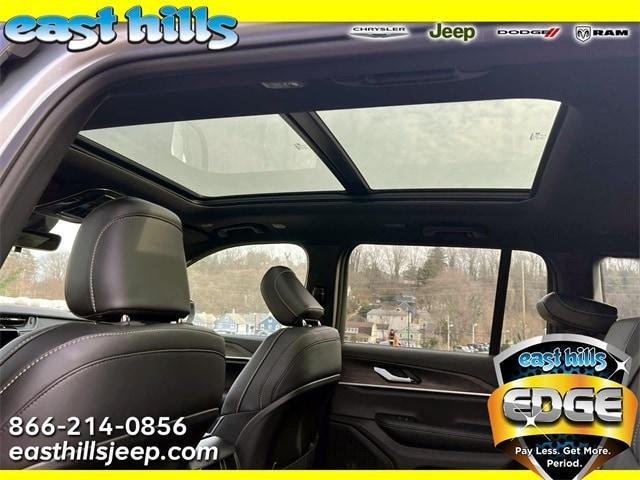 new 2025 Jeep Grand Cherokee car, priced at $54,235