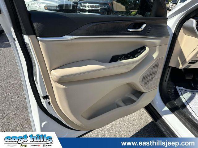 used 2023 Jeep Grand Cherokee car, priced at $30,163