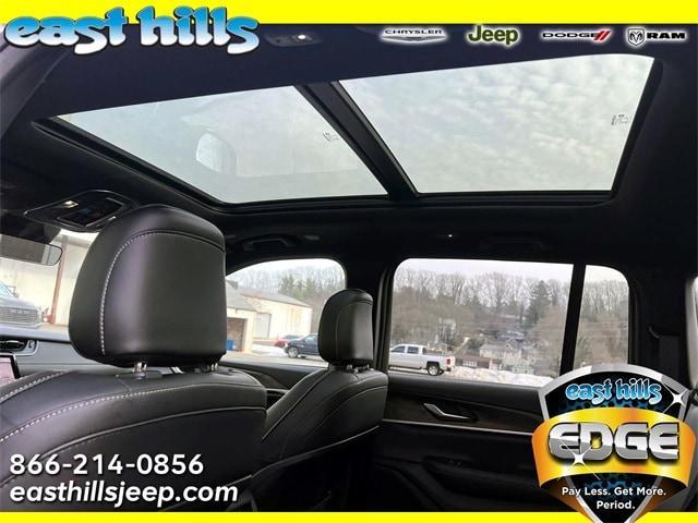 new 2025 Jeep Grand Cherokee car, priced at $53,640