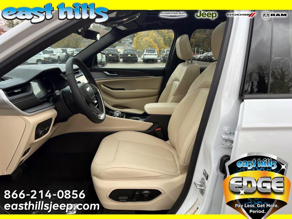 new 2025 Jeep Grand Cherokee car, priced at $49,415