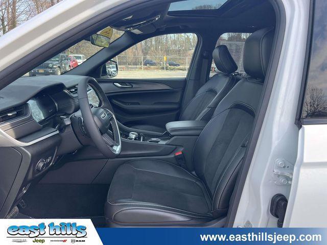 used 2025 Jeep Grand Cherokee car, priced at $38,775