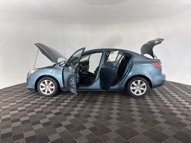 used 2011 Mazda Mazda3 car, priced at $6,200