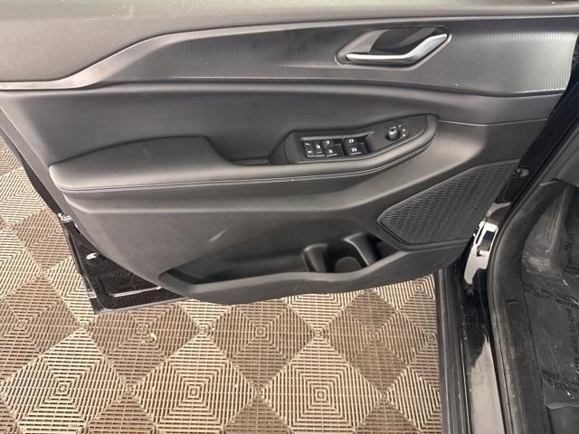 used 2024 Jeep Grand Cherokee car, priced at $29,200