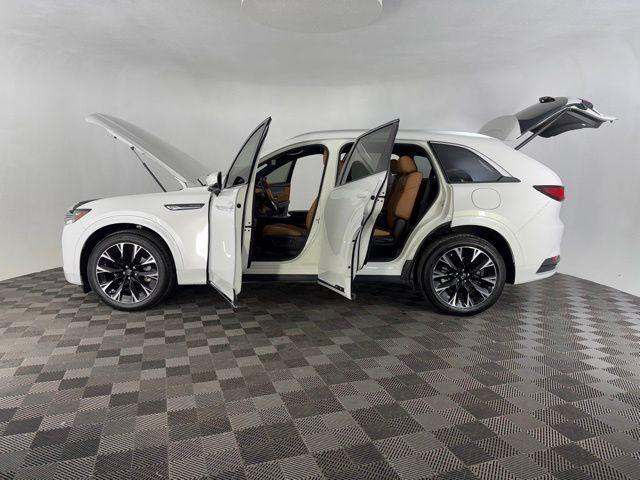 used 2025 Mazda CX-90 car, priced at $45,500