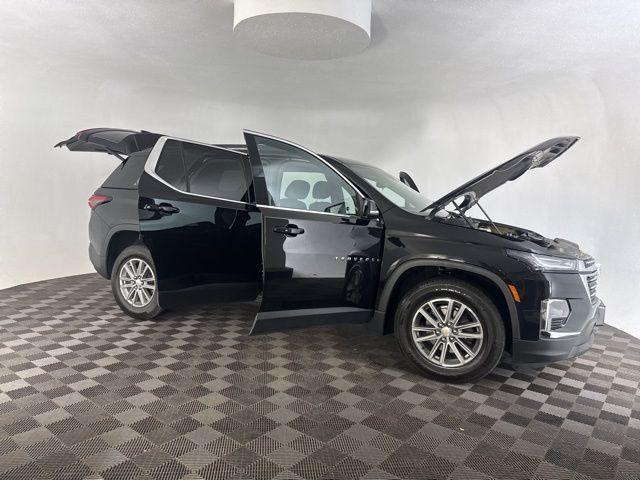 used 2023 Chevrolet Traverse car, priced at $21,700