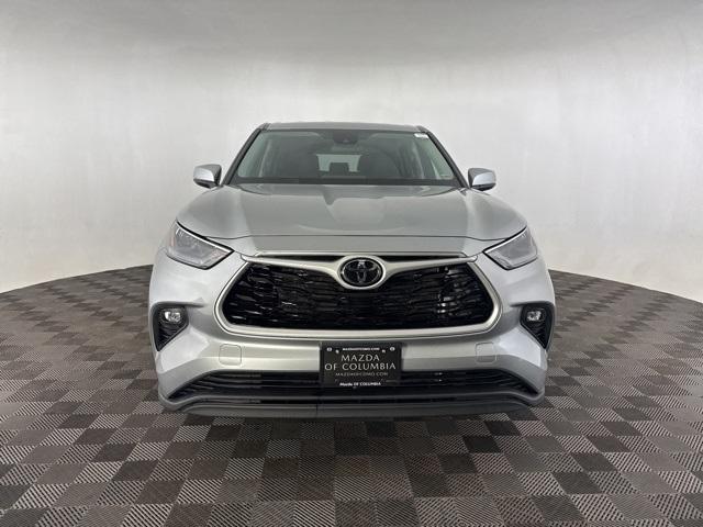 used 2023 Toyota Highlander car, priced at $32,800