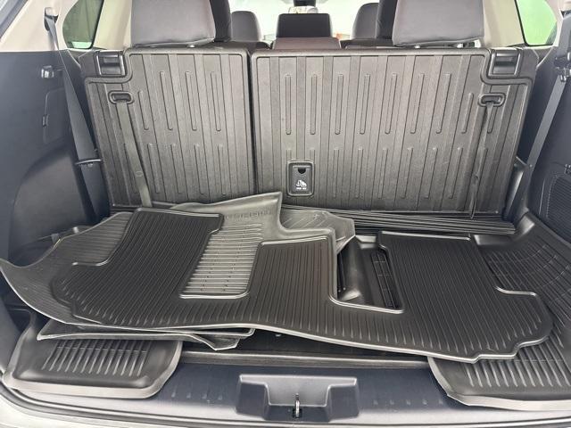 used 2023 Toyota Highlander car, priced at $32,600