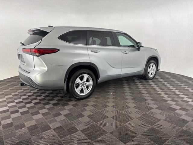 used 2023 Toyota Highlander car, priced at $32,600