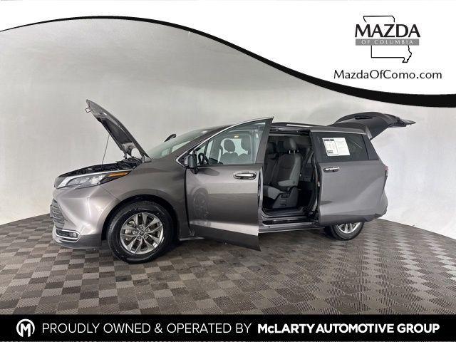 used 2024 Toyota Sienna car, priced at $38,500