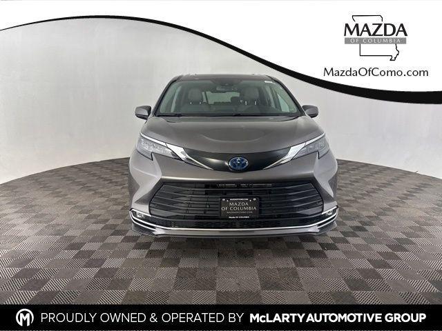 used 2024 Toyota Sienna car, priced at $38,500