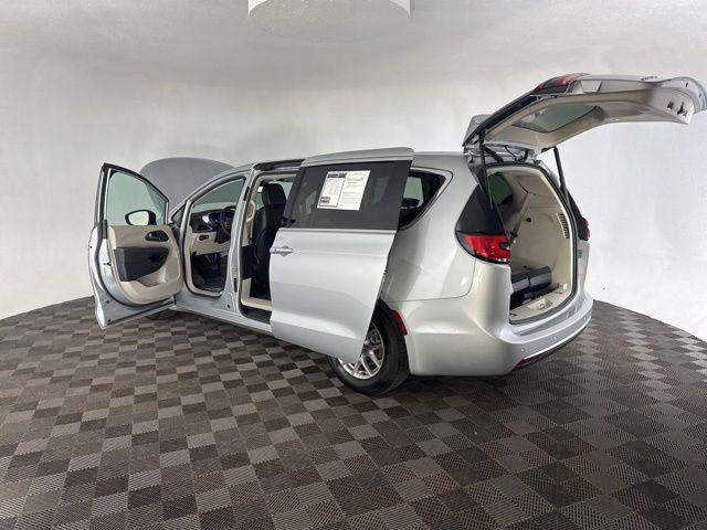used 2024 Chrysler Pacifica car, priced at $25,700
