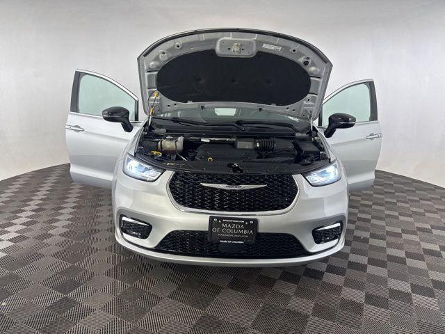 used 2024 Chrysler Pacifica car, priced at $25,700