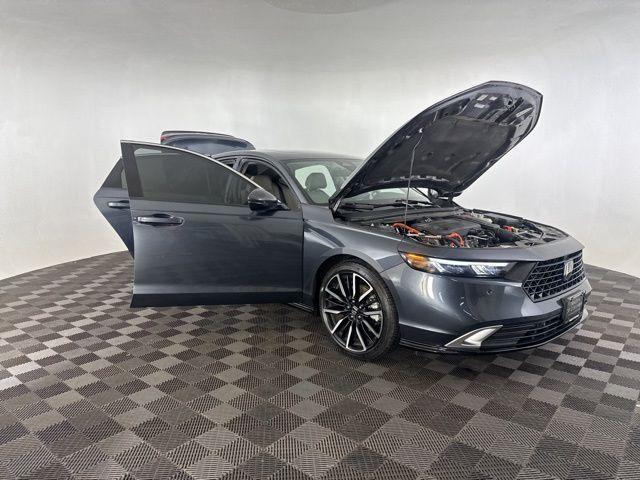 used 2025 Honda Accord Hybrid car, priced at $29,900