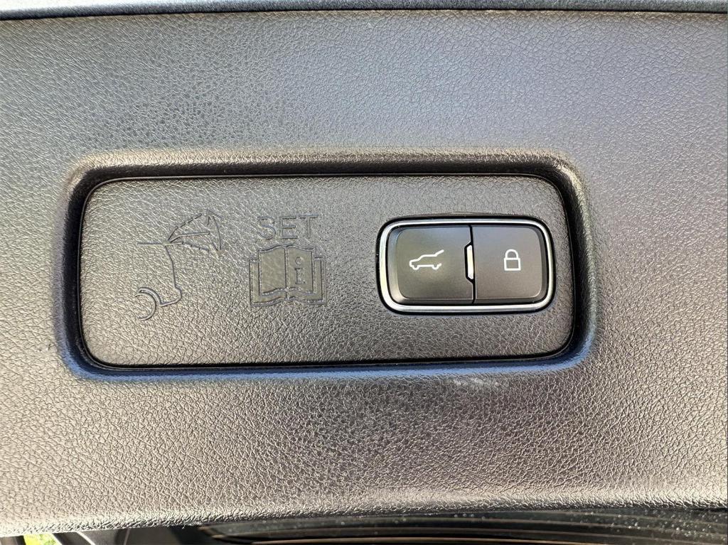 used 2020 Lincoln Aviator car, priced at $24,995