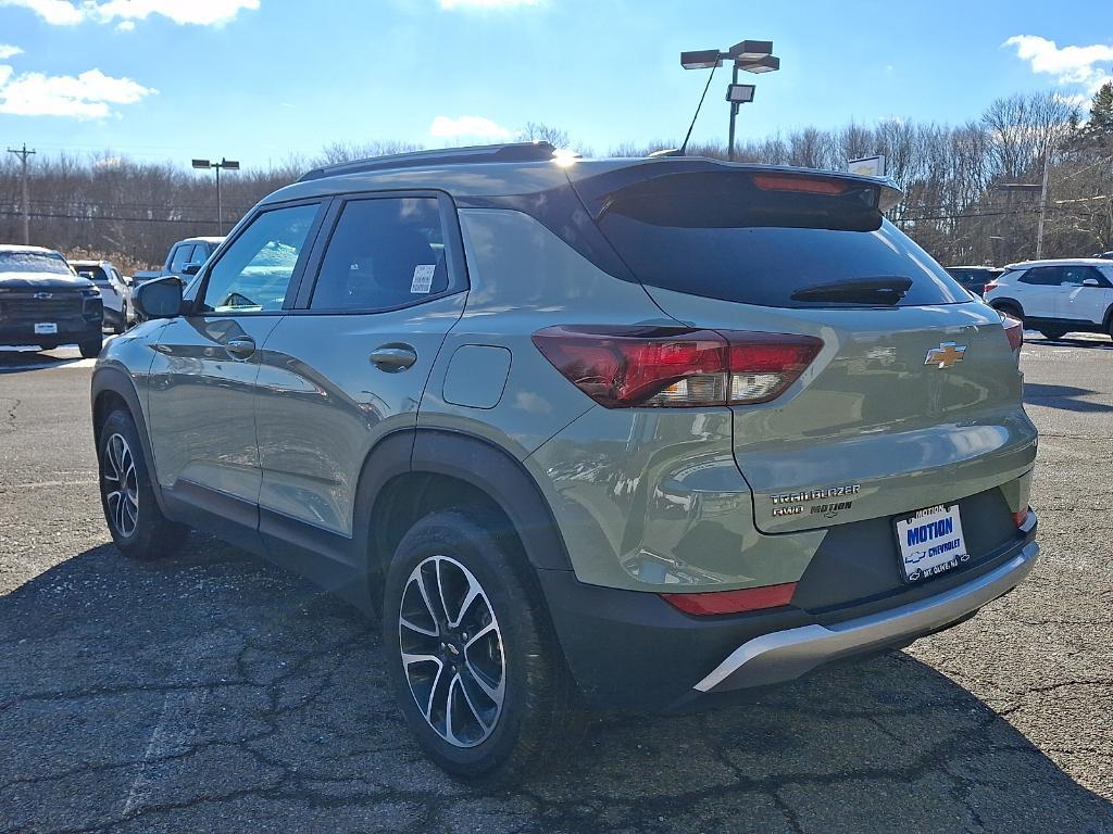 used 2025 Chevrolet TrailBlazer car, priced at $23,999