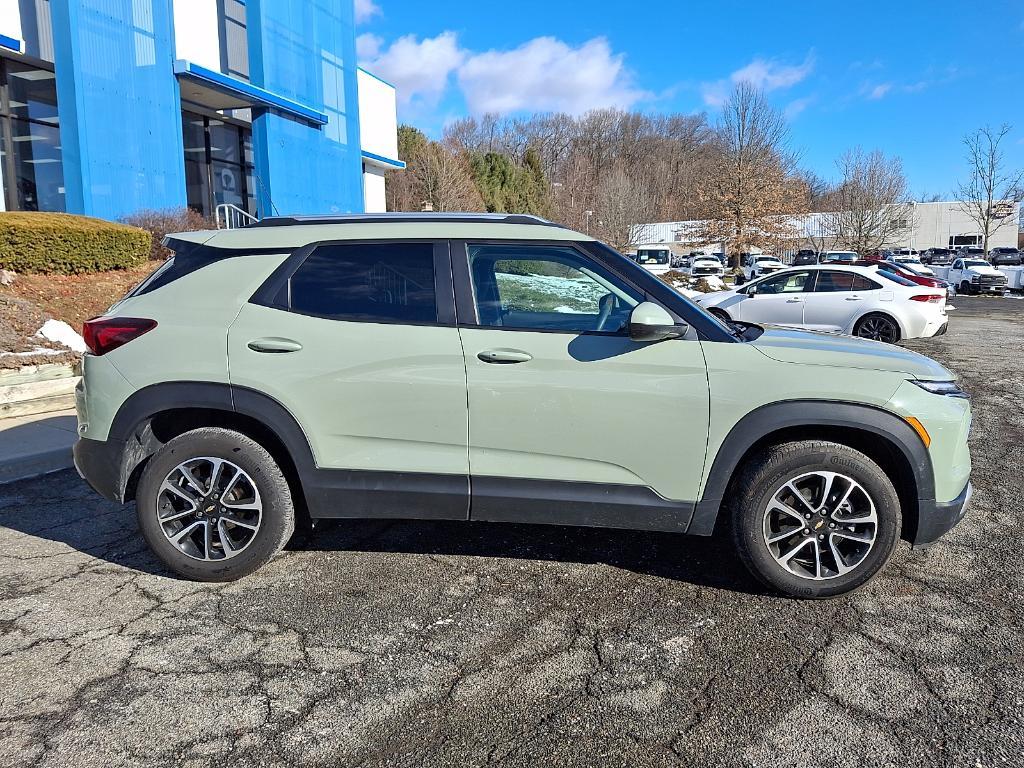 used 2025 Chevrolet TrailBlazer car, priced at $23,999