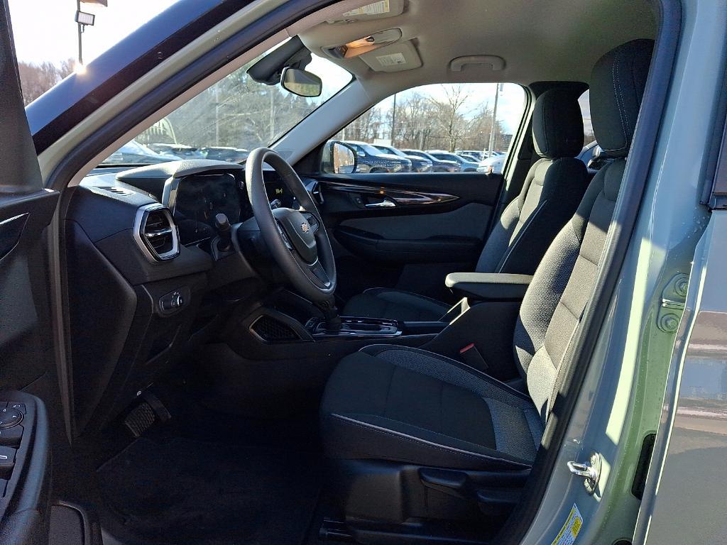 used 2025 Chevrolet TrailBlazer car, priced at $23,999