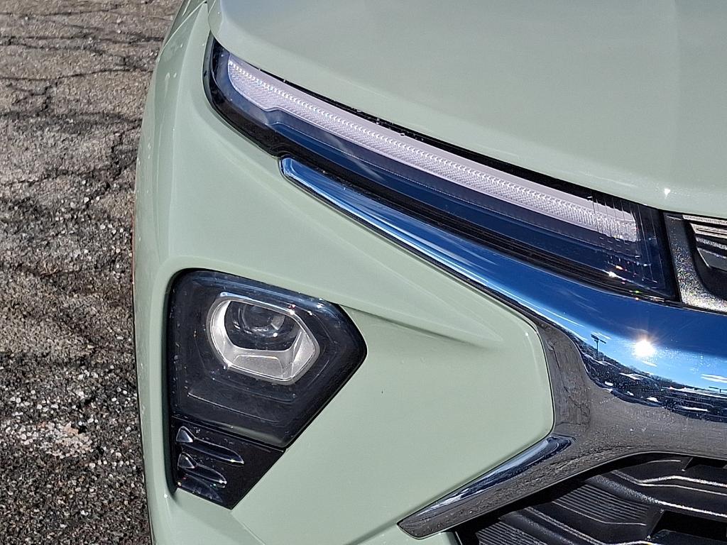 used 2025 Chevrolet TrailBlazer car, priced at $23,999