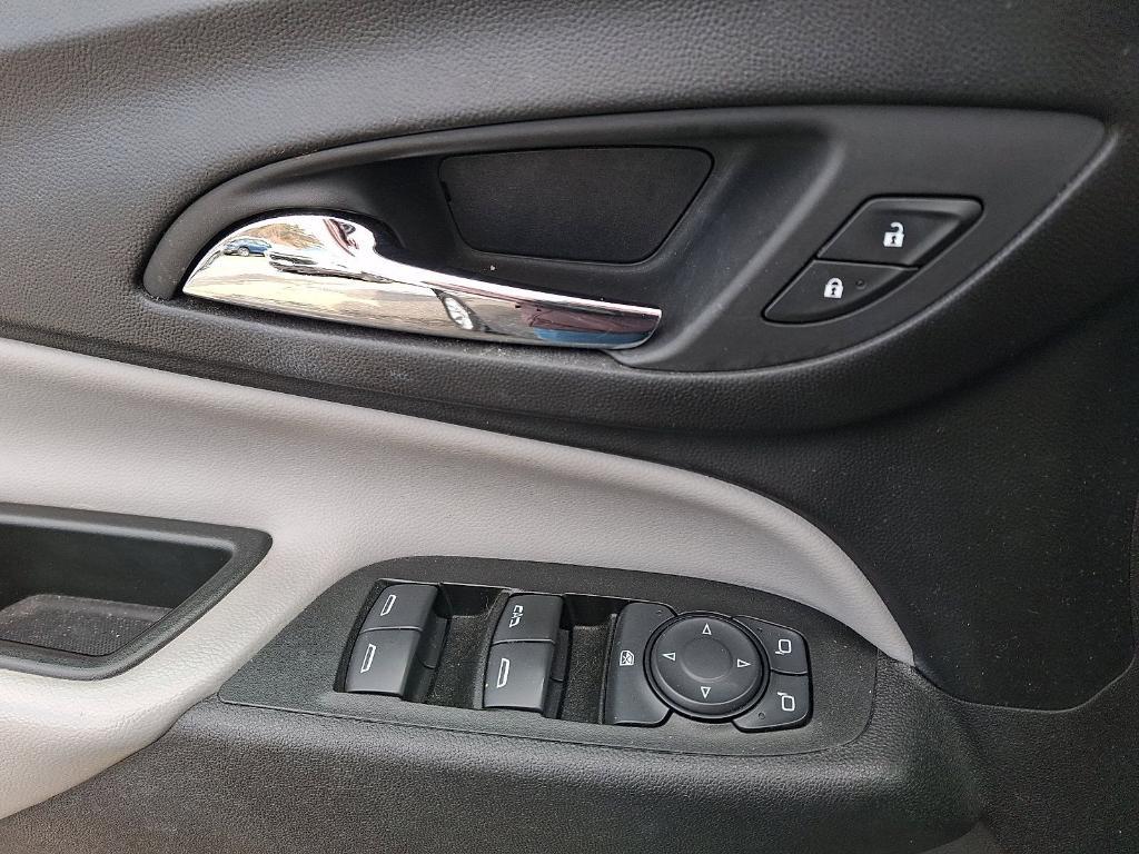 used 2018 Chevrolet Equinox car, priced at $13,741