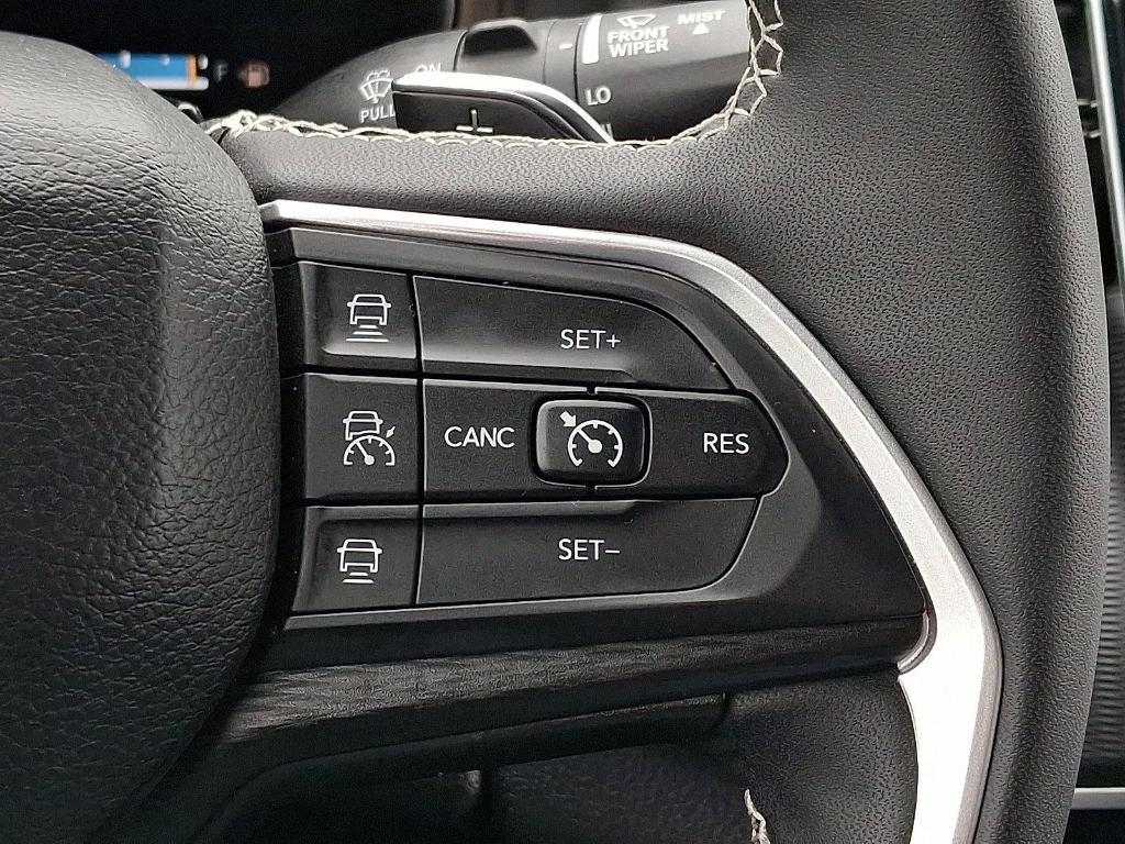 used 2023 Jeep Grand Cherokee car, priced at $30,243