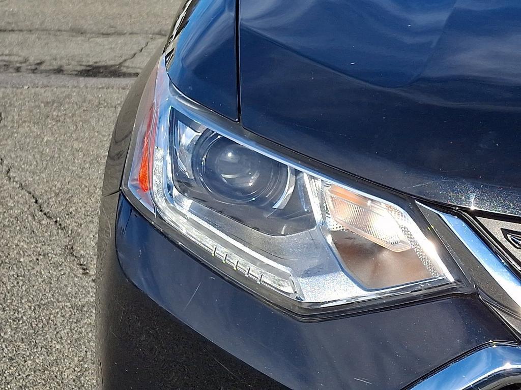 used 2021 Chevrolet Traverse car, priced at $25,995