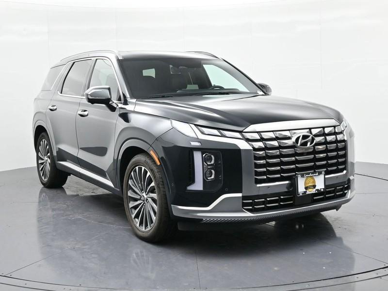 used 2024 Hyundai Palisade car, priced at $37,250