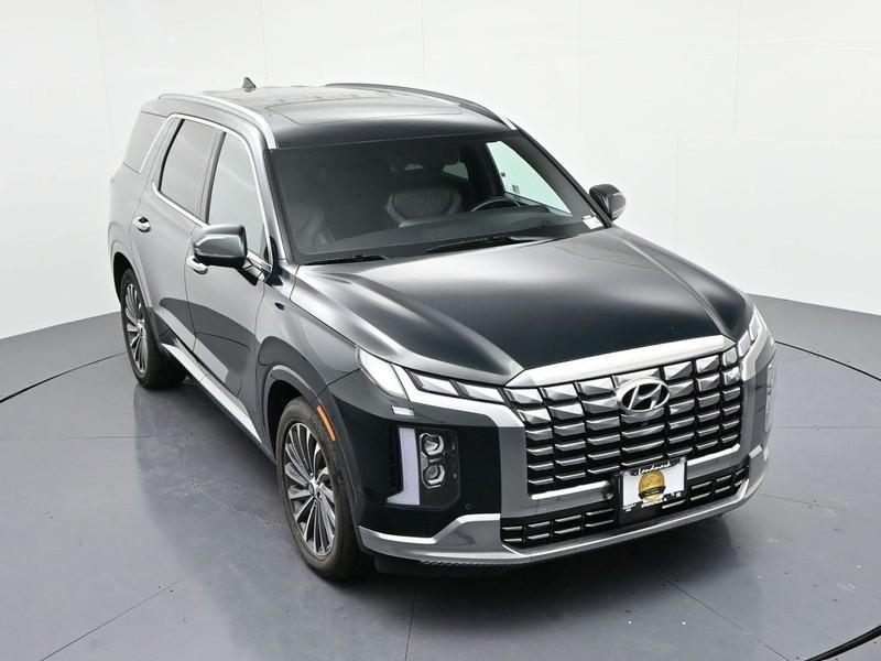 used 2024 Hyundai Palisade car, priced at $37,250