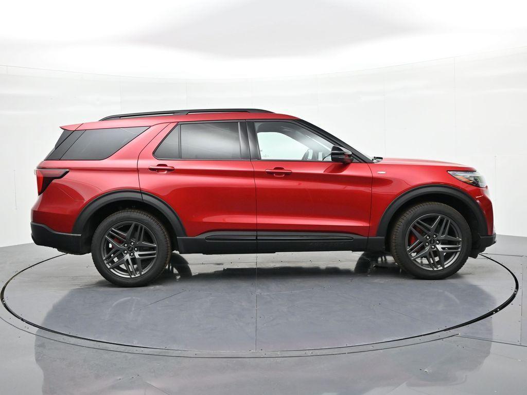 new 2025 Ford Explorer car, priced at $47,090