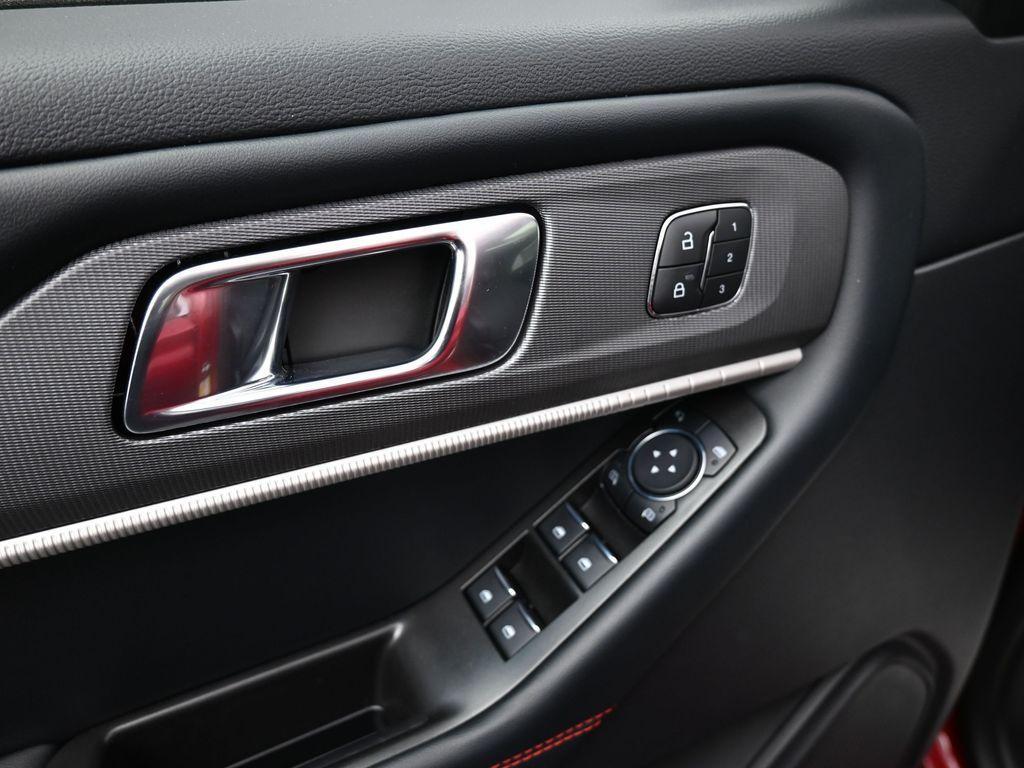 new 2025 Ford Explorer car, priced at $47,090