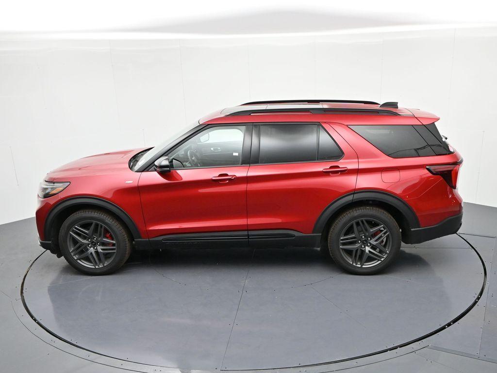 new 2025 Ford Explorer car, priced at $47,090