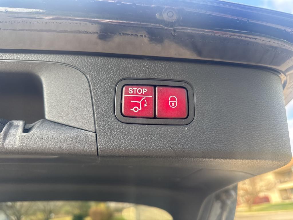 used 2020 Mercedes-Benz GLC 300 car, priced at $23,845