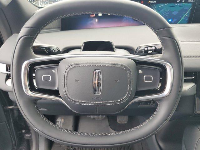 new 2025 Lincoln Navigator car, priced at $94,312
