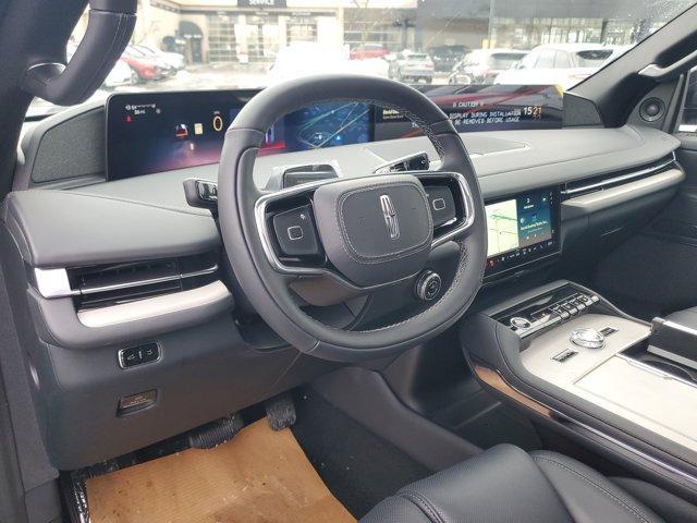new 2025 Lincoln Navigator car, priced at $94,481