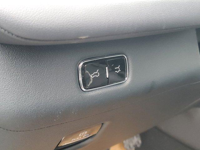 new 2025 Lincoln Navigator car, priced at $94,481